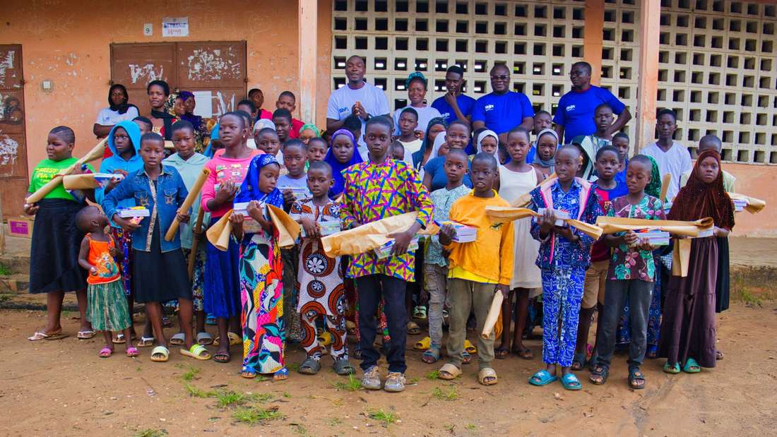 The pupils and the SHIFT team after the handover